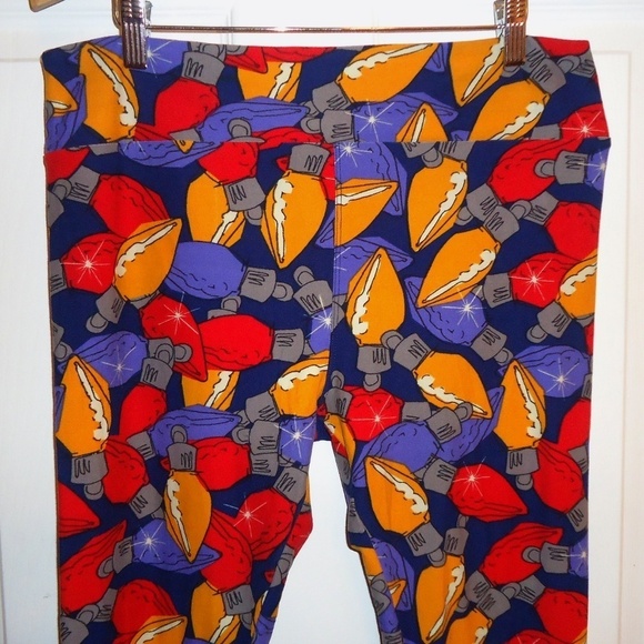 💥 SALE 💥 LULAROE T&C 12-22 CHRISTMAS LEGGINGS - Picture 2 of 7